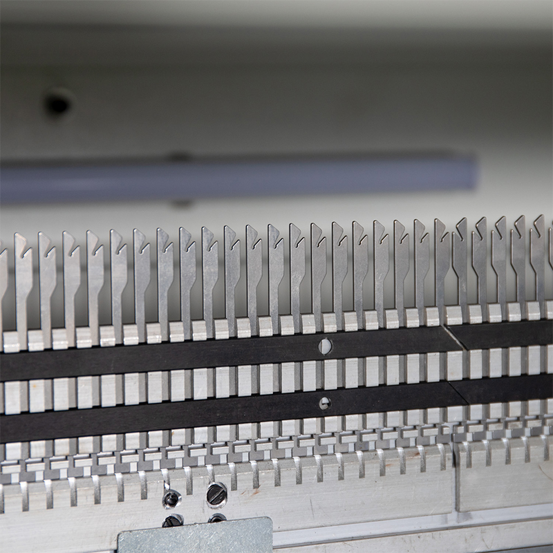 Máquina para tejer suéteres con punta hacia arriba y aguja compuesta de doble sistema GS-S252C de 52 pulgadas