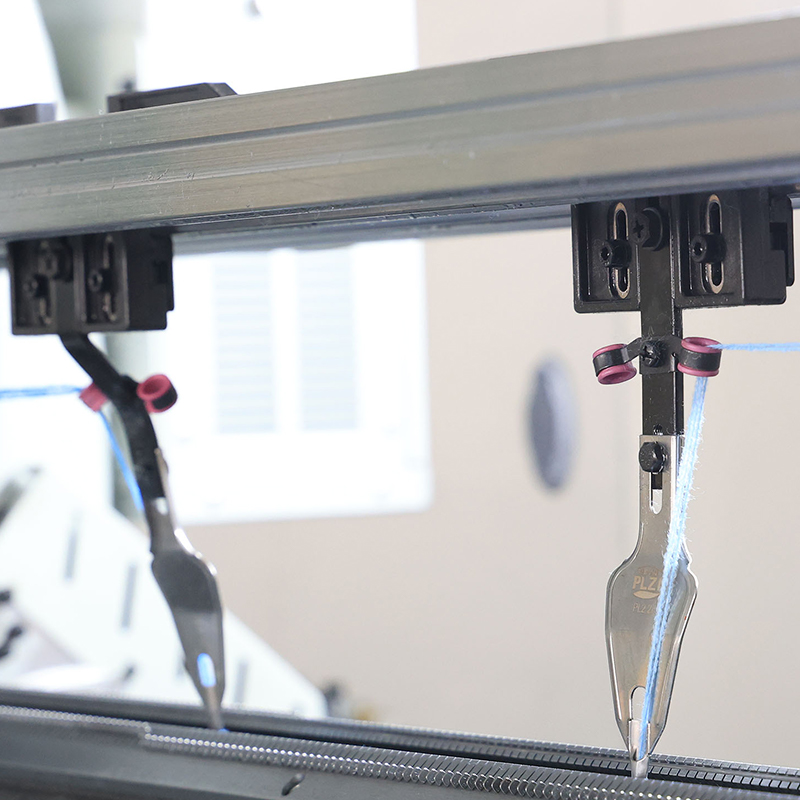 Máquina de tejer suéter económica de 52 pulgadas con tres sistemas y funciones completas GS-SN352
