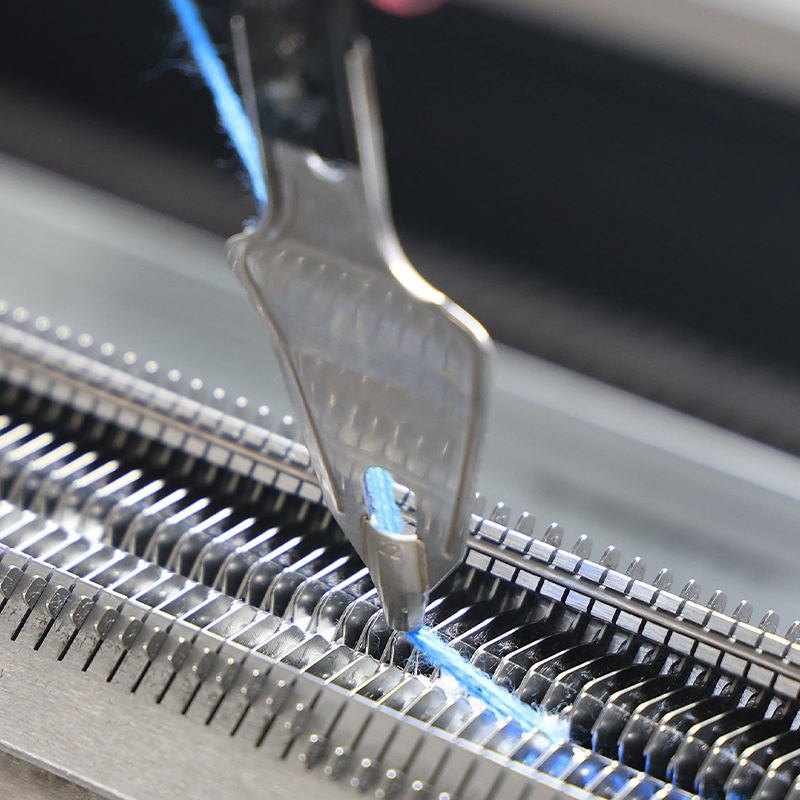 Máquina de tejer suéter económica de 52 pulgadas con tres sistemas y funciones completas GS-SN352