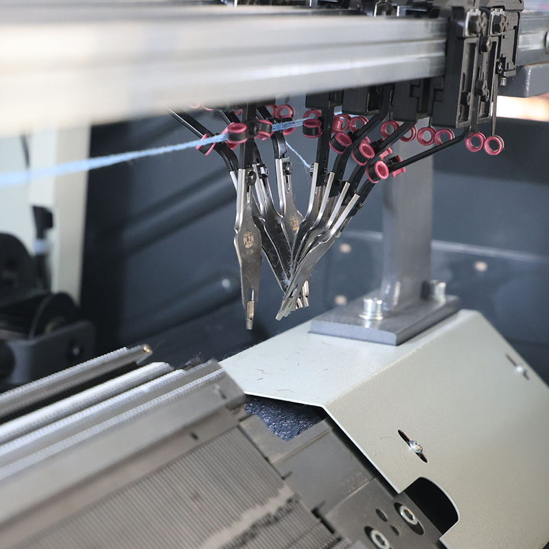 Máquina de tejer suéter económica de 52 pulgadas con tres sistemas y funciones completas GS-SN352